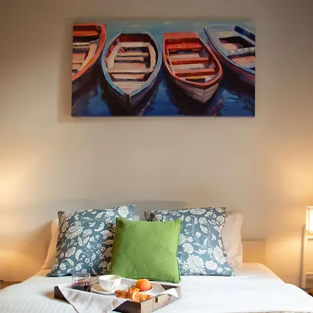 Ollio Quiet Center *